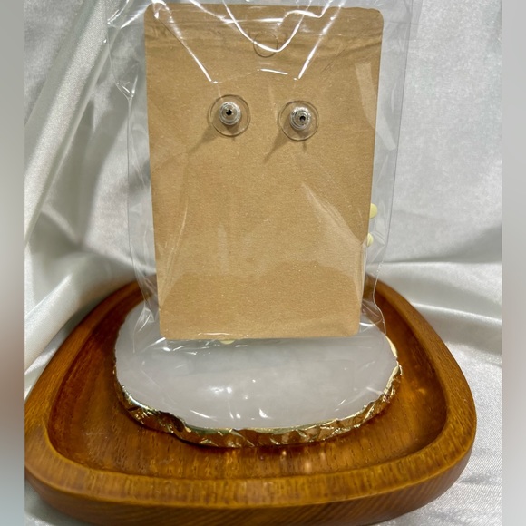 Floral Dangle Boho Earrings - Picture 4 of 4